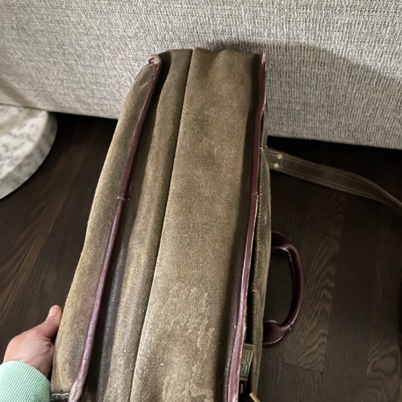 Legendary Executive Computer Briefcase - Picture 8 of 12